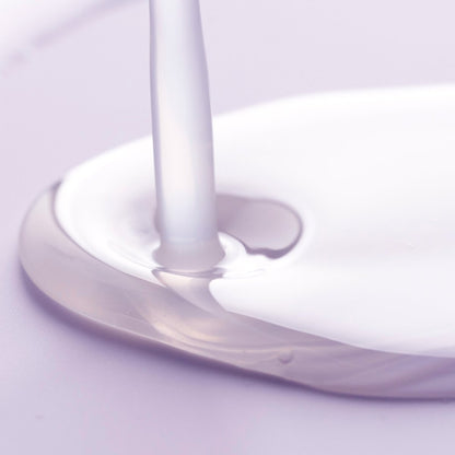 Texture of Camellia Cleansing Oil